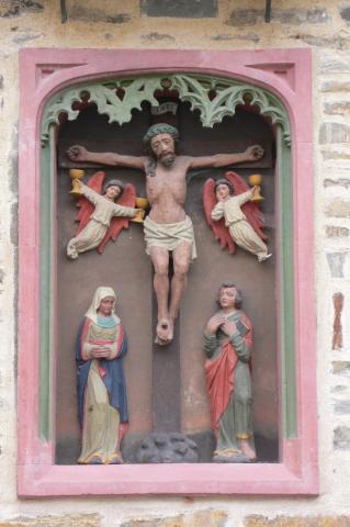 Sandsteinrelief, Kreuzigungsgruppe, Pfarrkirche St. Laurentius